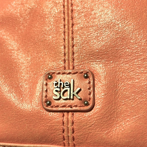 The Sak ‘Be Cool’ Leather Reversible Tote Bag - Picture 7 of 16